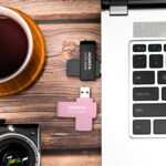 ⁦ADATA UC310 256GB USB 3.2 Gen1 USB Flash Drive - White⁩ - الصورة ⁦4⁩